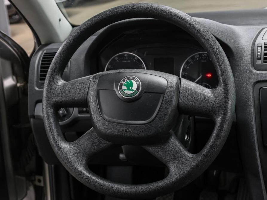 Skoda Octavia II (A5) Рестайлинг Москва  - изображение 15