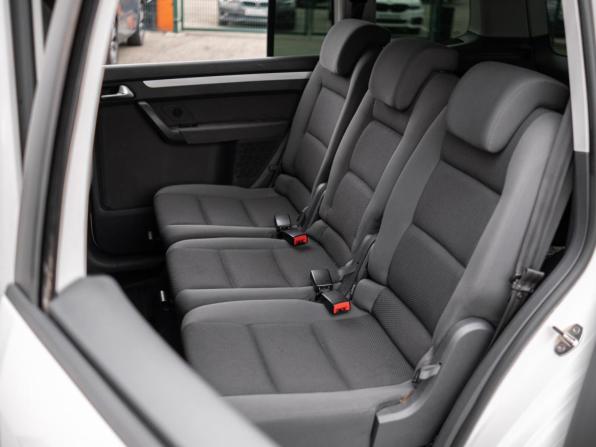 Volkswagen Touran I Рестайлинг 2 с пробегом 2011 года, цена 949 000 рублей, 224025 км, компактвэн, Автокод Объявления