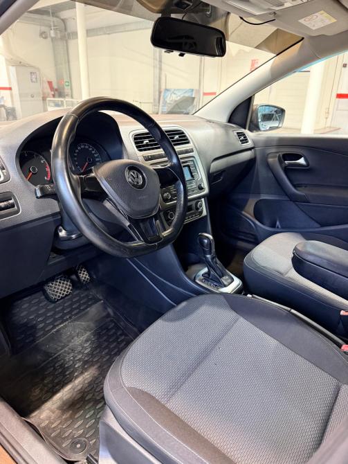 Volkswagen Polo V Рестайлинг Челябинск  - изображение 9