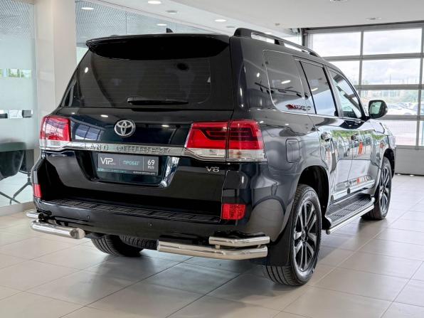 Toyota Land Cruiser 200 Series Рестайлинг 2 с пробегом 2016 года, цена 5 550 000 рублей, 200684 км, внедорожник, Автокод Объявления