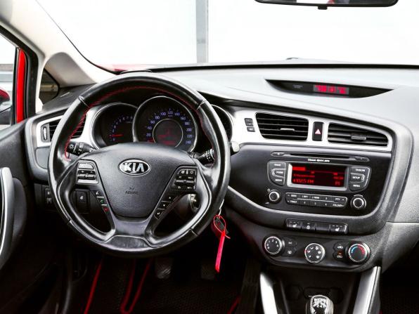 Kia Ceed II с пробегом 2014 года, цена 1 009 000 рублей, 143363 км, хэтчбек, Автокод Объявления