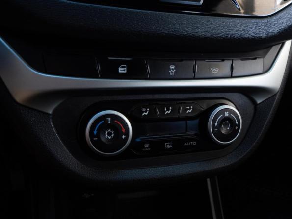 Lada (ВАЗ) Vesta I с пробегом 2019 года, цена 950 000 рублей, 142261 км, универсал, Автокод Объявления