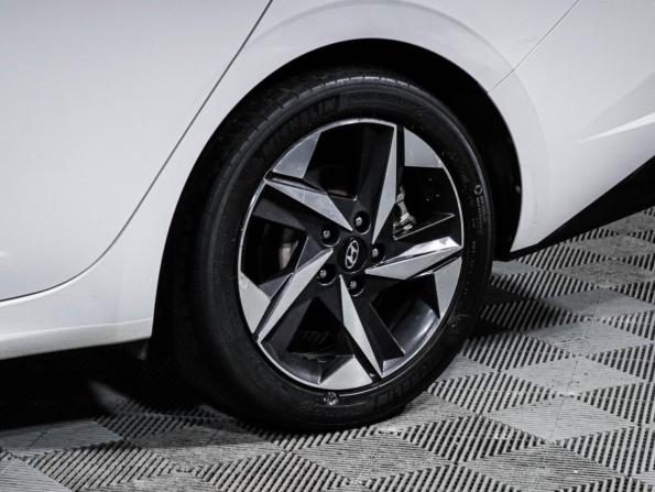 Hyundai Elantra VII (CN7) с пробегом 2022 года, цена 2 160 000 рублей, 57010 км, седан, Автокод Объявления
