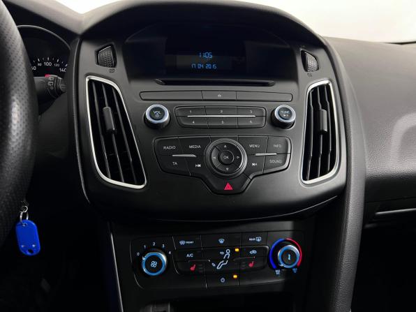 Ford Focus III Рестайлинг с пробегом 2015 года, цена 940 000 рублей, 142206 км, универсал, Автокод Объявления