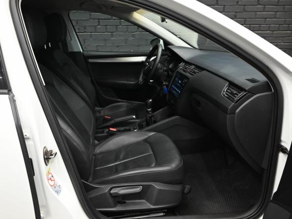 Skoda Octavia III (A7) Рестайлинг с пробегом 2017 года, цена 1 790 000 рублей, 113737 км, лифтбек, Автокод Объявления