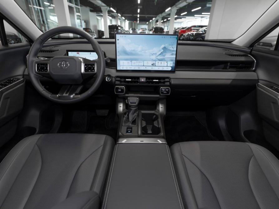 Toyota RAV4 VI (XA60) Москва  - изображение 8