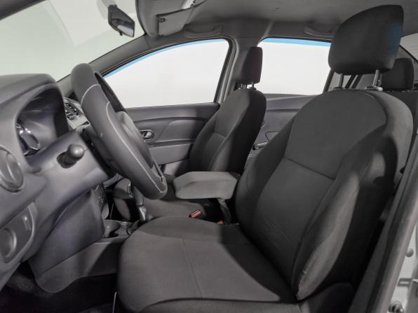 Renault Logan II с пробегом 2015 года, цена 729 000 рублей, 107438 км, седан, Автокод Объявления