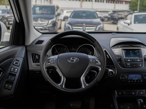 Hyundai ix35 I Рестайлинг с пробегом 2015 года, цена 1 519 000 рублей, 133748 км, внедорожник, Автокод Объявления
