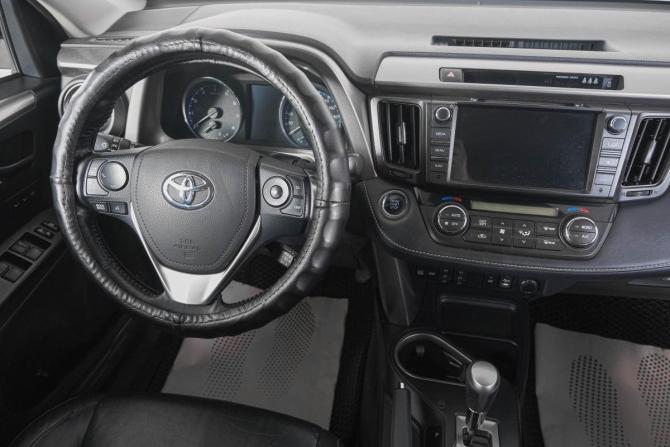 Toyota RAV4 IV (XA40) Рестайлинг с пробегом 2019 года, цена 2 899 000 рублей, 89000 км, внедорожник, Автокод Объявления