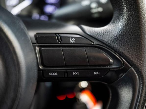 Toyota Yaris IV с пробегом 2020 года, цена 1 040 000 рублей, 130895 км, хэтчбек, Автокод Объявления