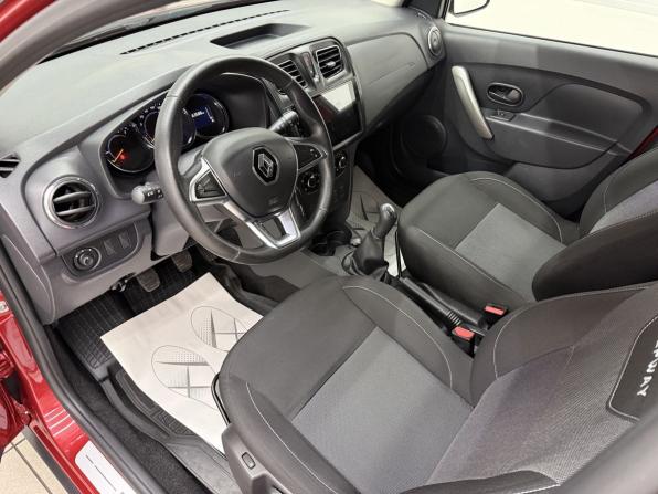 Renault Sandero II Рестайлинг с пробегом 2019 года, цена 1 399 000 рублей, 63580 км, хэтчбек, Автокод Объявления