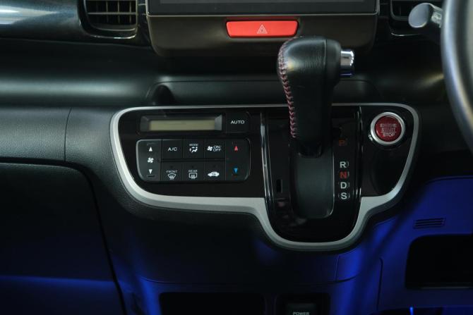 Honda N-BOX I с пробегом 2013 года, цена 679 000 рублей, 142730 км, хэтчбек, Автокод Объявления