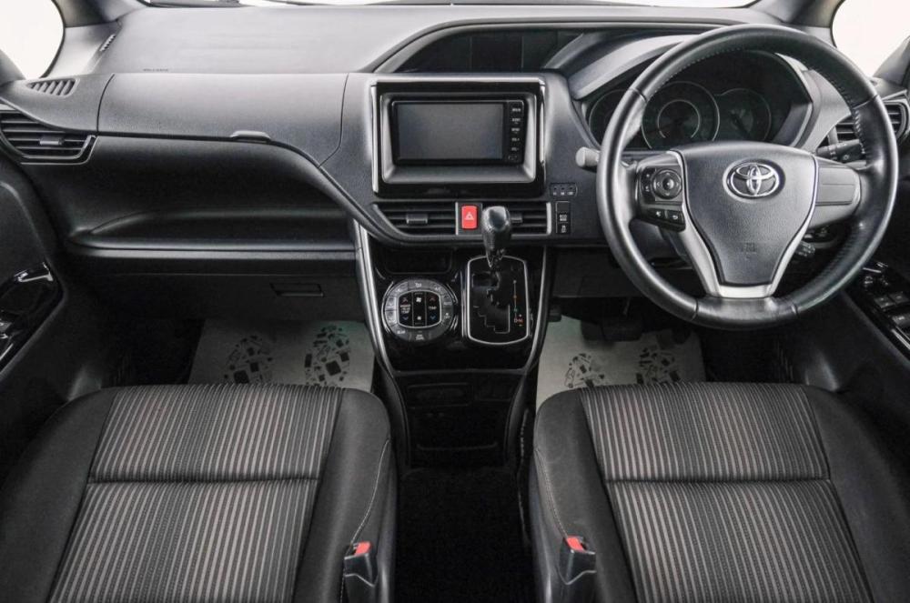 Toyota Voxy III (R80) Рестайлинг Красноярск  - изображение 11