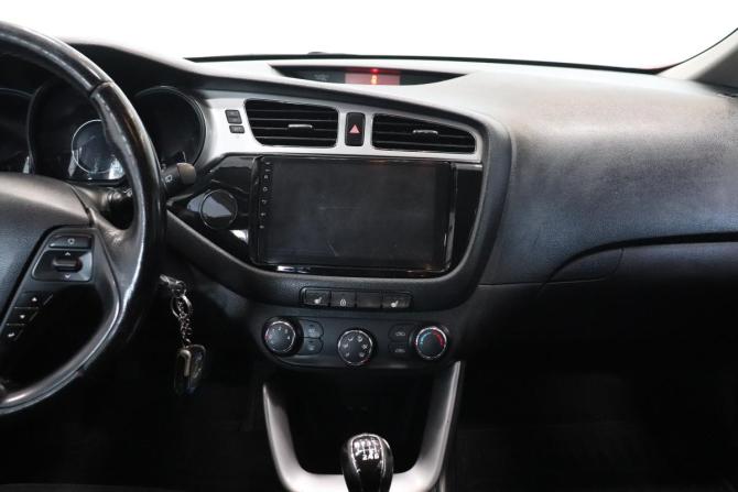 Kia Ceed II с пробегом 2015 года, цена 952 000 рублей, 186597 км, хэтчбек, Автокод Объявления