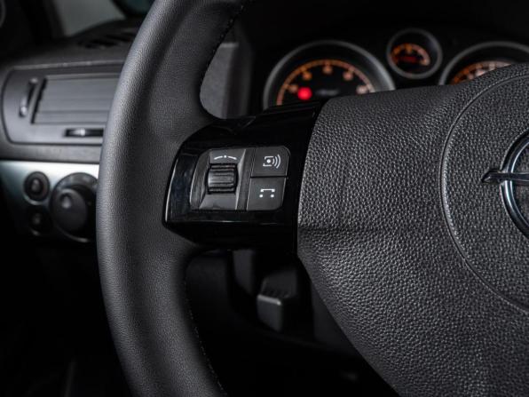 Opel Astra H Рестайлинг с пробегом 2011 года, цена 660 000 рублей, 198938 км, седан, Автокод Объявления