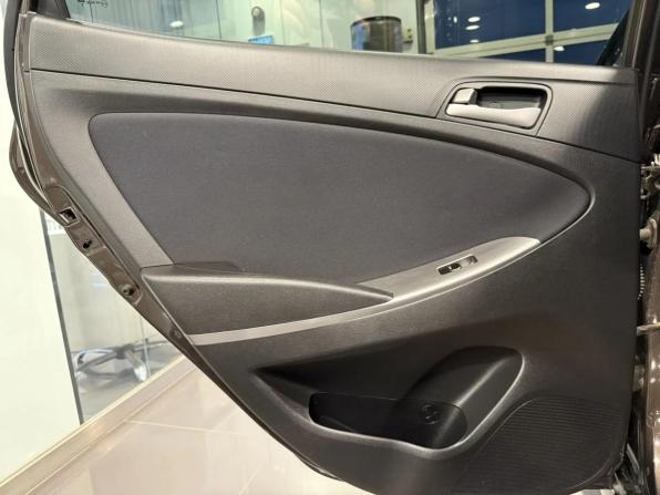Hyundai Solaris I Рестайлинг с пробегом 2015 года, цена 990 000 рублей, 168644 км, седан, Автокод Объявления