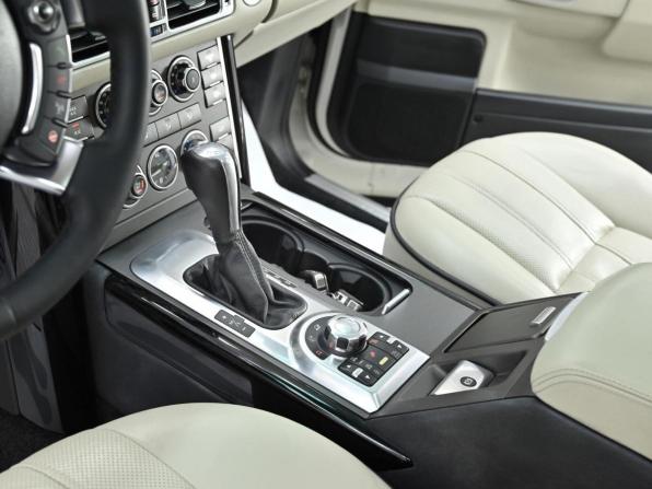 Land Rover Range Rover III Рестайлинг 2 с пробегом 2010 года, цена 1 139 000 рублей, 161777 км, внедорожник, Автокод Объявления