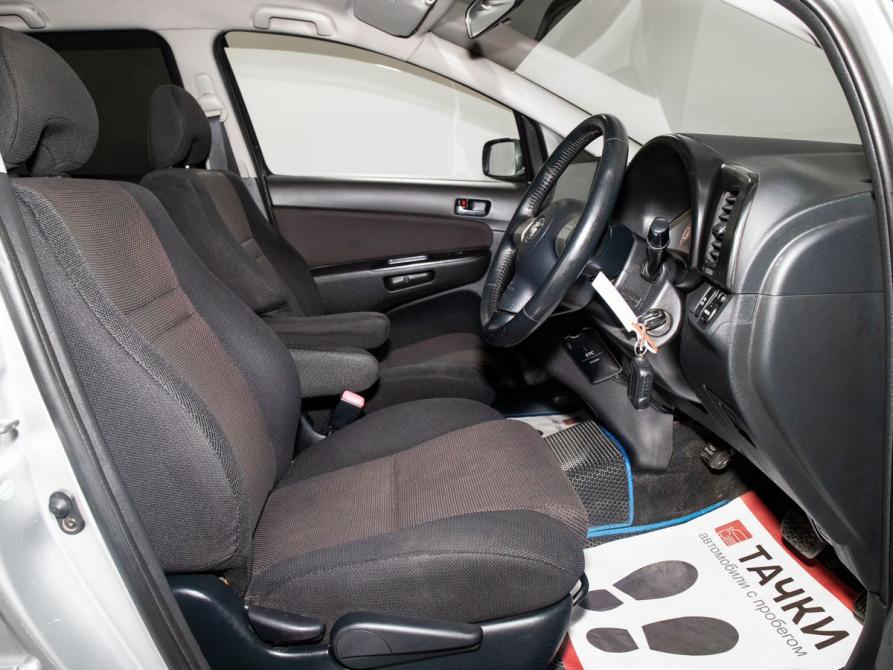 Toyota Wish I Рестайлинг Иркутск  - изображение 5