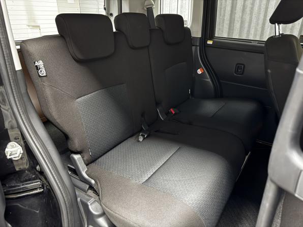 Toyota Roomy I Рестайлинг с пробегом 2021 года, цена 1 100 000 рублей, 77776 км, микровэн, Автокод Объявления
