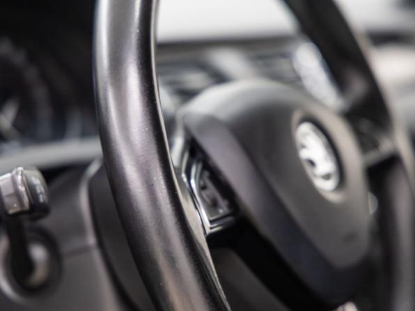 Skoda Rapid I с пробегом 2015 года, цена 1 188 000 рублей, 103249 км, лифтбек, Автокод Объявления
