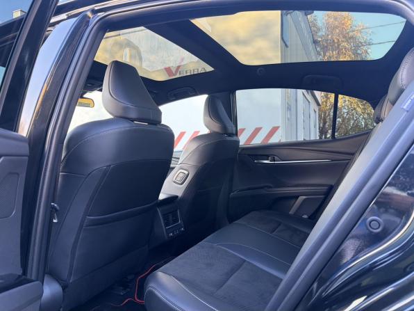 Toyota Camry IX (XV80) China Market с пробегом 2024 года, цена 4 050 000 рублей, 19184 км, седан, Автокод Объявления