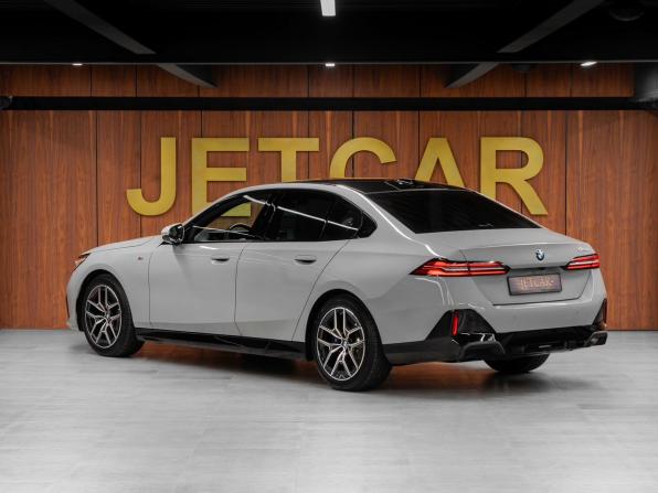 BMW 5 серии VIII (G60/G61/G68) с пробегом 2024 года, цена 7 000 000 рублей, 15377 км, седан, Автокод Объявления