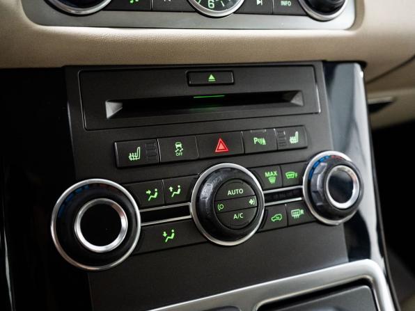 Land Rover Range Rover Sport I Рестайлинг с пробегом 2011 года, цена 1 448 000 рублей, 236728 км, внедорожник, Автокод Объявления