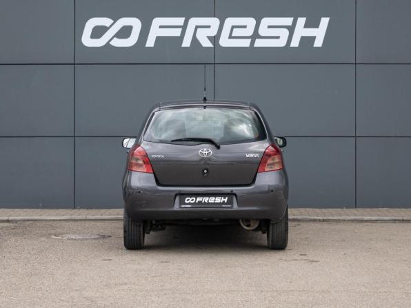 Toyota Yaris II с пробегом 2008 года, цена 525 000 рублей, 203109 км, хэтчбек, Автокод Объявления