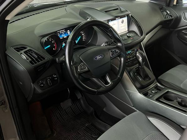 Ford Kuga II Рестайлинг с пробегом 2017 года, цена 1 577 000 рублей, 136402 км, внедорожник, Автокод Объявления