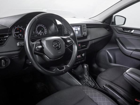 Skoda Rapid II с пробегом 2021 года, цена 1 635 000 рублей, 86148 км, лифтбек, Автокод Объявления