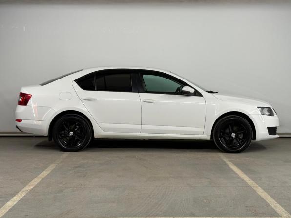 Skoda Octavia III (A7) с пробегом 2014 года, цена 790 000 рублей, 214301 км, лифтбек, Автокод Объявления