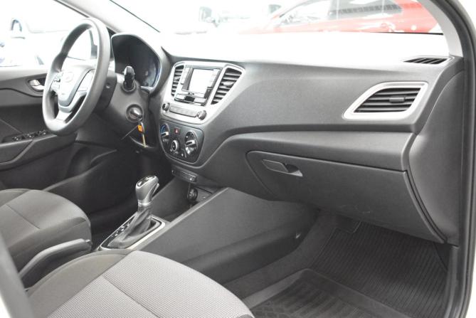 Hyundai Solaris II Рестайлинг с пробегом 2021 года, цена 1 689 000 рублей, 52000 км, седан, Автокод Объявления