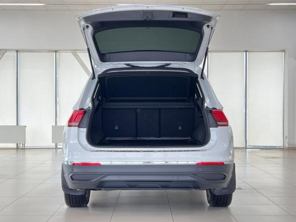 Volkswagen Tiguan II Рестайлинг с пробегом 2021 года, цена 2 280 000 рублей, 132725 км, внедорожник, Автокод Объявления