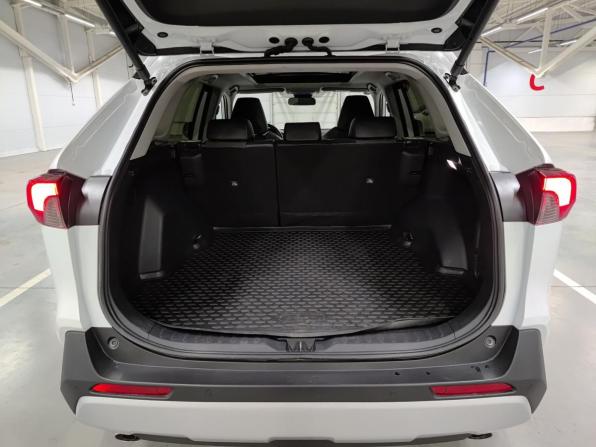 Toyota RAV4 V (XA50) с пробегом 2023 года, цена 3 620 000 рублей, 42047 км, внедорожник, Автокод Объявления