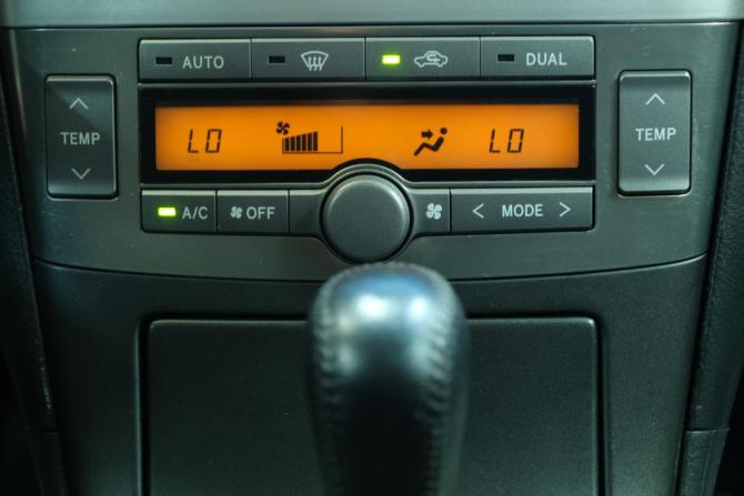 Toyota Avensis II Рестайлинг с пробегом 2008 года, цена 959 000 рублей, 247000 км, седан, Автокод Объявления