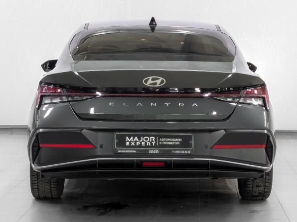 Hyundai Elantra VII (CN7) Рестайлинг с пробегом 2024 года, цена 2 220 000 рублей, 22800 км, седан, Автокод Объявления