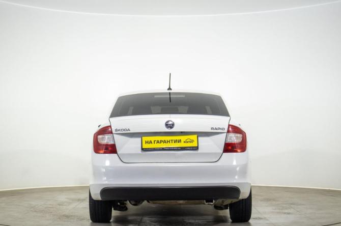 Skoda Rapid I с пробегом 2016 года, цена 699 000 рублей, 356000 км, лифтбек, Автокод Объявления