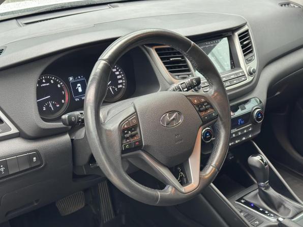 Hyundai Tucson III с пробегом 2016 года, цена 1 895 000 рублей, 114421 км, внедорожник, Автокод Объявления