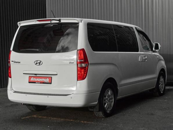 Hyundai Grand Starex I Рестайлинг с пробегом 2017 года, цена 2 590 000 рублей, 113344 км, минивэн, Автокод Объявления