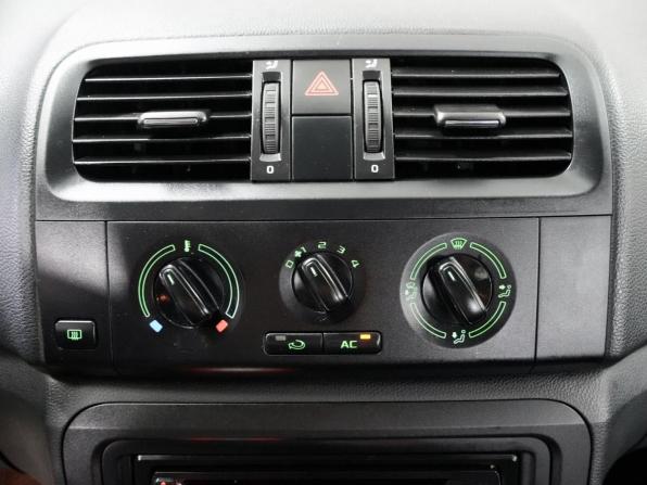 Skoda Fabia II Рестайлинг с пробегом 2011 года, цена 494 000 рублей, 245000 км, хэтчбек, Автокод Объявления