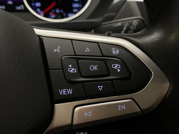 Volkswagen Tiguan II Рестайлинг с пробегом 2021 года, цена 2 710 000 рублей, 60855 км, внедорожник, Автокод Объявления