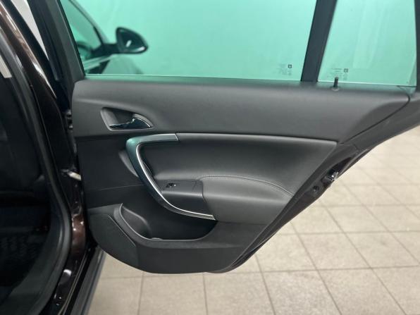 Opel Insignia I Рестайлинг с пробегом 2014 года, цена 1 550 000 рублей, 135000 км, универсал, Автокод Объявления