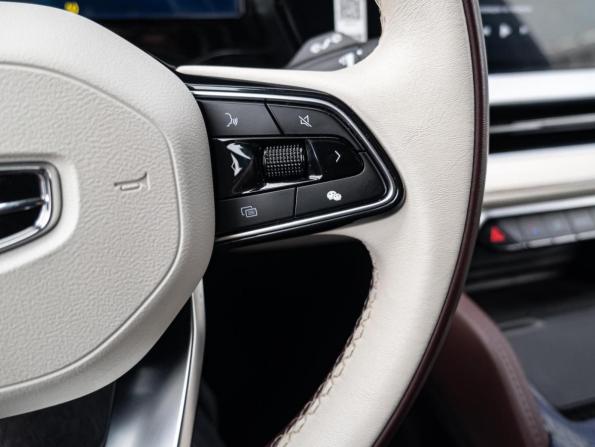 Geely Monjaro I с пробегом 2023 года, цена 2 880 000 рублей, 91594 км, внедорожник, Автокод Объявления