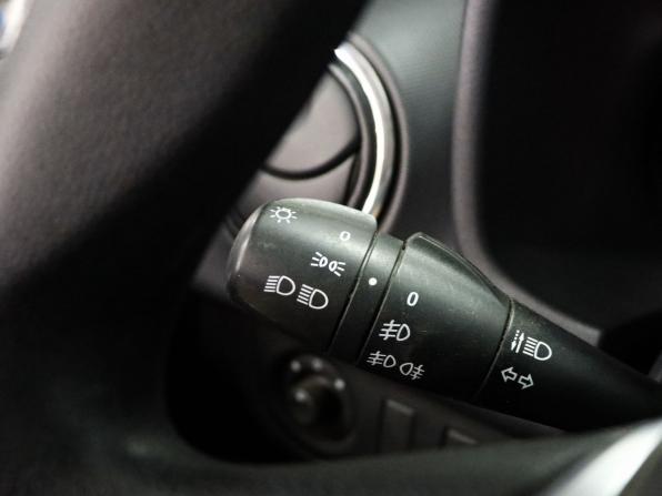 Renault Sandero II Рестайлинг с пробегом 2021 года, цена 1 249 000 рублей, 69619 км, хэтчбек, Автокод Объявления
