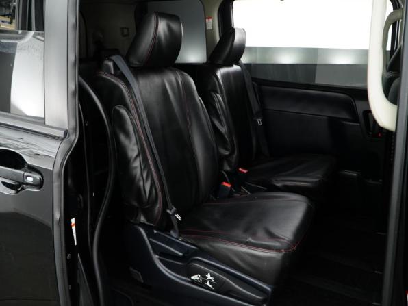 Toyota Noah III (R80) с пробегом 2014 года, цена 1 687 050 рублей, 200976 км, минивэн, Автокод Объявления