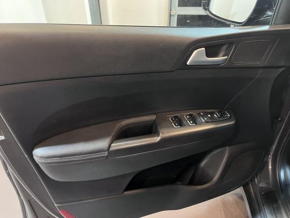Kia Sportage IV Рестайлинг с пробегом 2019 года, цена 2 199 000 рублей, 146000 км, внедорожник, Автокод Объявления