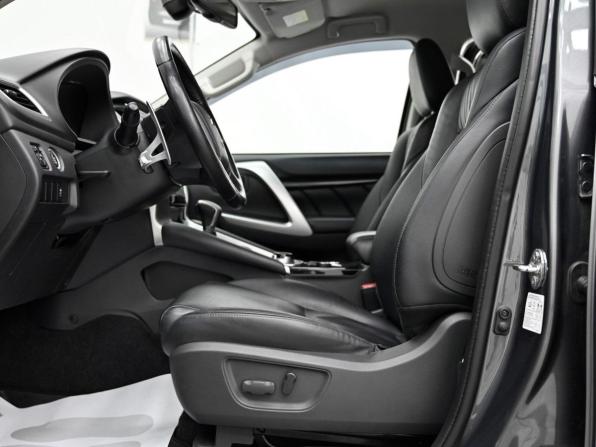 Mitsubishi Pajero Sport III с пробегом 2019 года, цена 1 989 000 рублей, 72912 км, внедорожник, Автокод Объявления