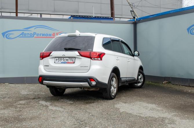 Mitsubishi Outlander III Рестайлинг 2 с пробегом 2017 года, цена 1 628 000 рублей, 190000 км, внедорожник, Автокод Объявления