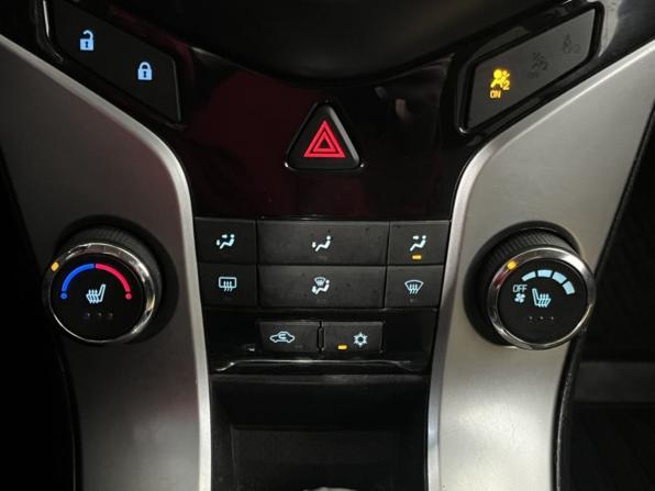 Chevrolet Cruze I Рестайлинг с пробегом 2012 года, цена 745 000 рублей, 144783 км, хэтчбек, Автокод Объявления