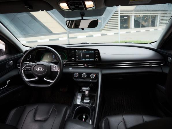 Hyundai Elantra VII (CN7) Рестайлинг с пробегом 2023 года, цена 1 870 000 рублей, 70100 км, седан, Автокод Объявления